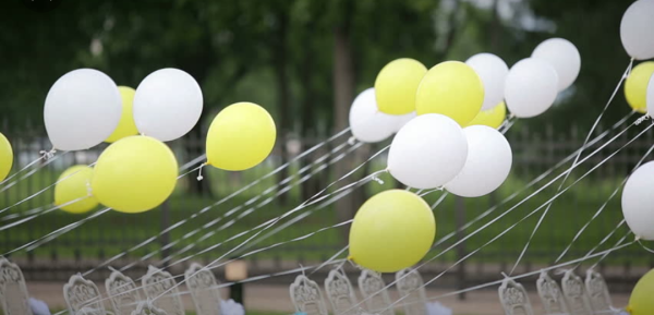 Yellow & White Balloons Set - Image 2